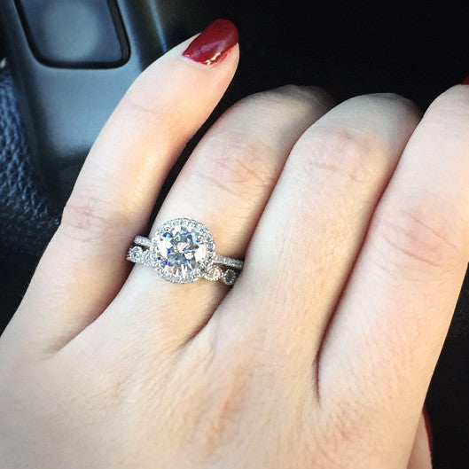 2.4 Carat 14K White Gold Classic Halo Diamond Engagement Ring with a 2  Carat Black Diamond Center (Heirloom Quality) | Amazon.com